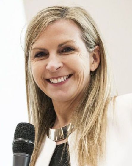 Isabelle Gounin-Lévy, maîtresse de cérémonie